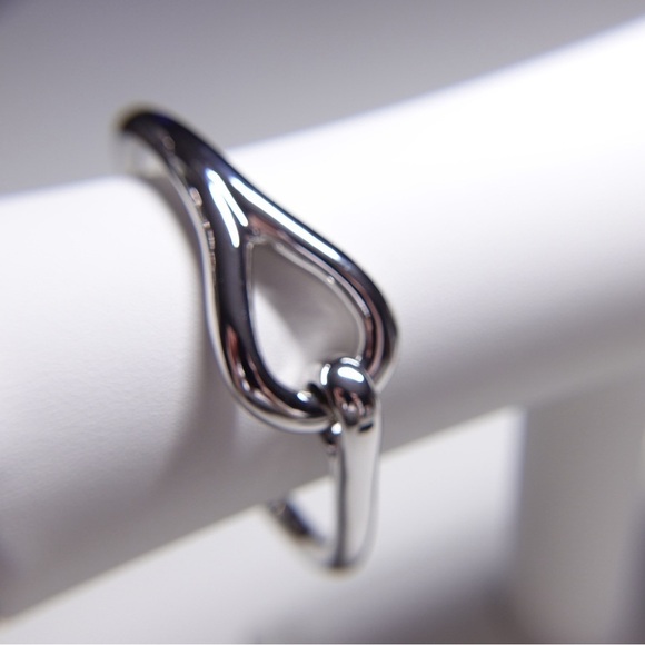 Interlocked Polished Silver Tone Bracelet Toggle Closure Minimalist Quiet Luxury - Picture 1 of 9